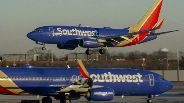 配资查询网 美西南航空航班遭遇发动机故障 安全备降洛杉矶