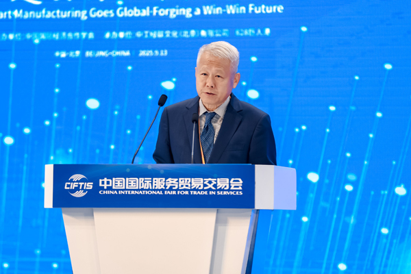 商务部对外投资和经济合作司一级巡视员李永军发言。主办方供图