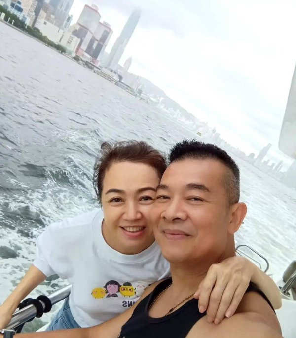 股票配资门户在线阅读 64岁气质仍出众，23年婚姻曝光：她的漂亮女儿比妈妈年轻时还美
